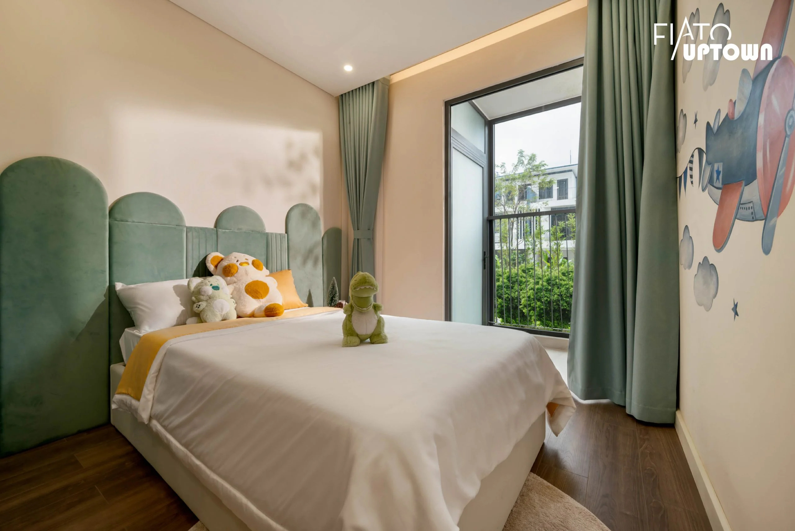 Thang long home